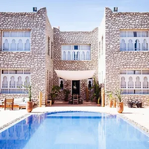 Homestay La Maison Des Ailleurs 